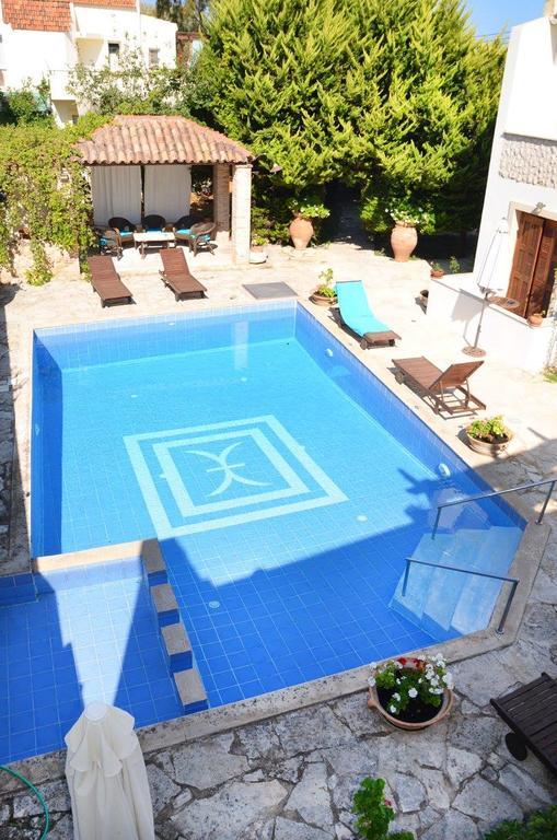Potoula Apts كاتو ذاراتسو المظهر الخارجي الصورة