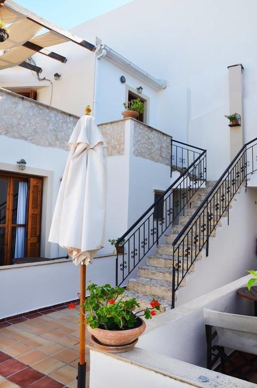 Potoula Apts كاتو ذاراتسو المظهر الخارجي الصورة