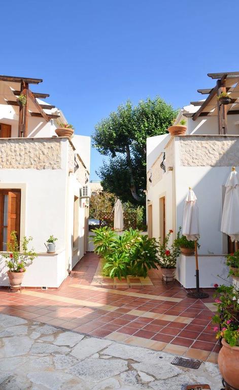 Potoula Apts كاتو ذاراتسو المظهر الخارجي الصورة